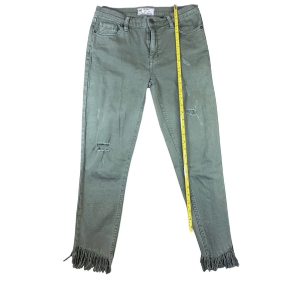 Free People Distressed Green Cropped Jeans with Frayed Hem - Picture 10 of 15